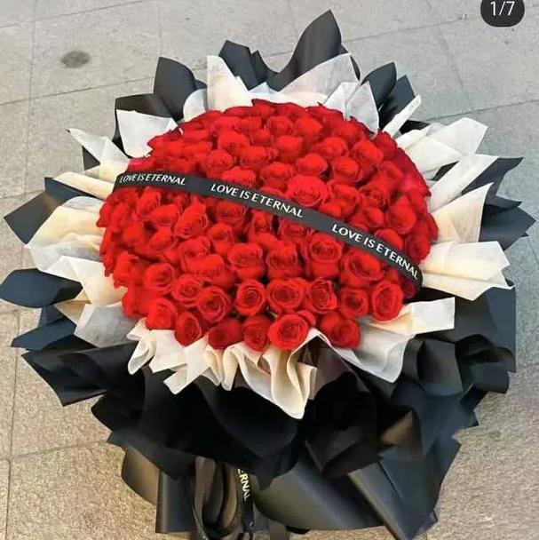 十九朵红玫瑰代表什么意义？
