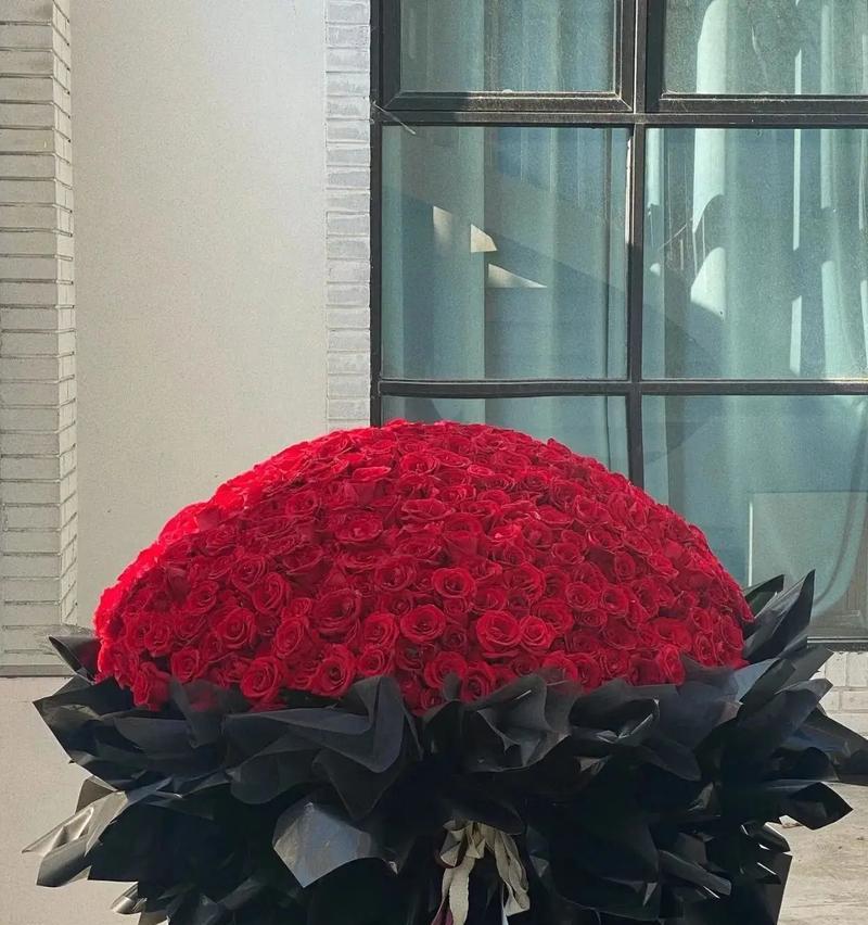 甜妹送玫瑰花什么意思？收到甜妹送的玫瑰花代表什么？