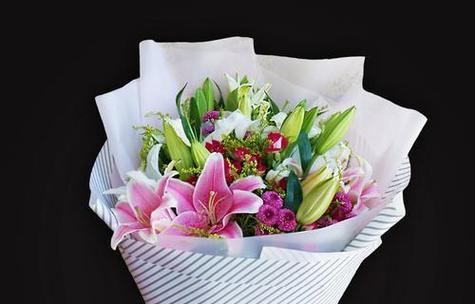 三枝百合花代表什么？这种花束的特殊含义是什么？