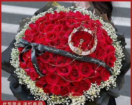 情侣拿大玫瑰花代表什么？大玫瑰花在情侣中的含义是什么？
