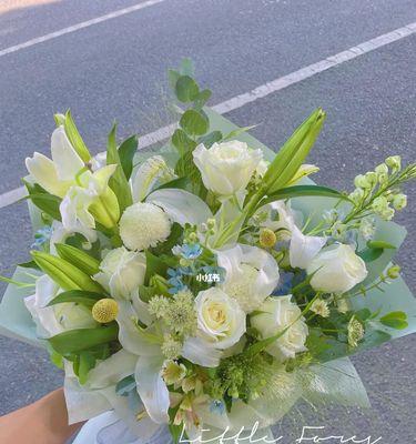 绿色百合花束的寓意是什么？