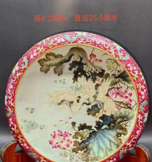 哪些陶瓷产品采用了植物压印技术？这些产品的特点是什么？