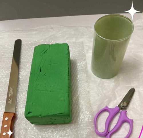 牡丹花泥插花的正确养护方法有哪些？