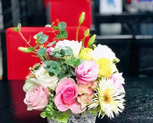 玫瑰花怎么插花花泥？花泥的选择和使用技巧是什么？