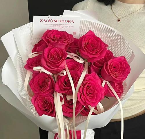 粉玫瑰花语对女生有何特殊含义？