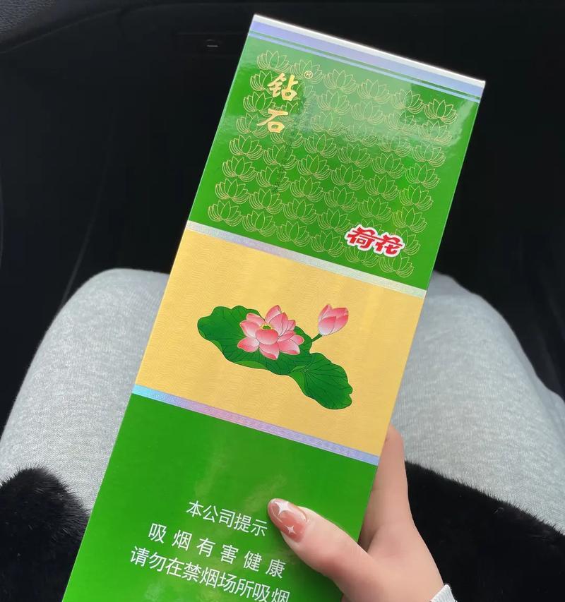 送男朋友荷花烟时应该搭配哪种花语？