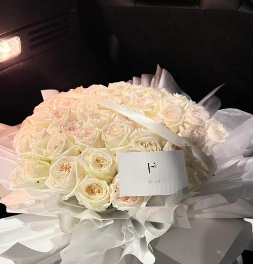 玫瑰花白玫瑰花语是什么寓意？白玫瑰代表什么？