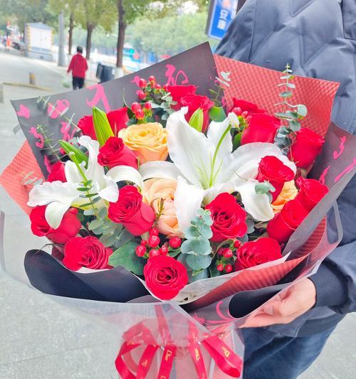 手捧鲜花通常表达什么情感？
