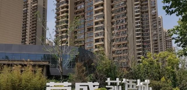 花语城的建筑历史有多久？