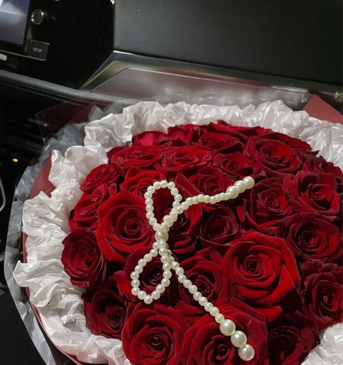 玫瑰花语在拜读师兄中代表什么？师兄送玫瑰的含义是什么？