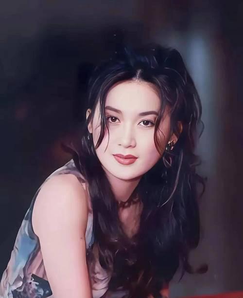 电影中出现的玫瑰花品种有哪些？