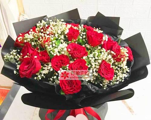 浅红色玫瑰花19朵的花语是什么？它传递了什么信息？