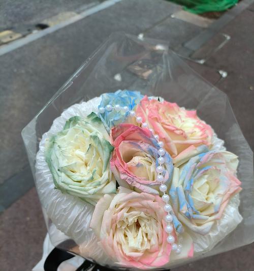 彩虹玫瑰传递了哪些特殊含义？送彩虹玫瑰有何寓意？
