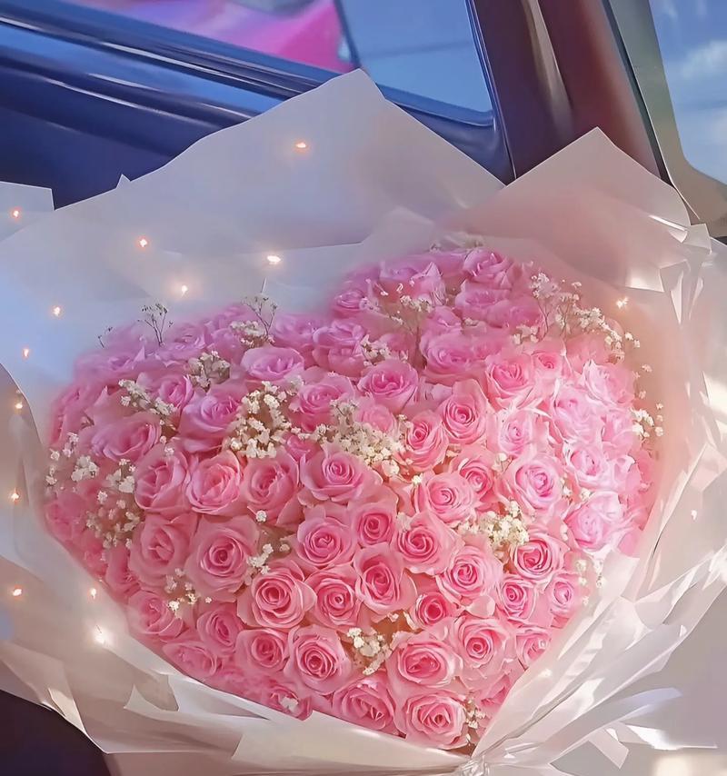 瞒着所有人爱你的花语是什么花？哪种花代表了默默的爱？