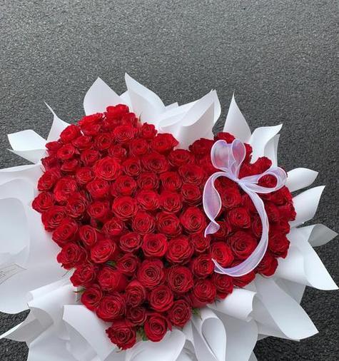 玫瑰花浅橘色代表什么含义？浅橘色玫瑰花语有哪些？