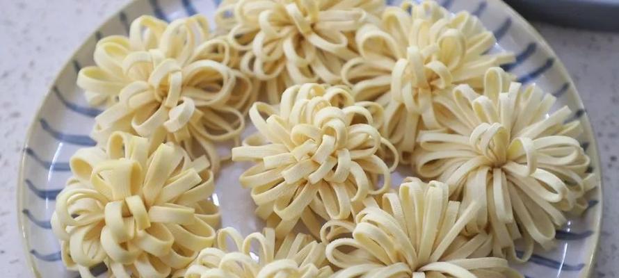 仿真牡丹花蕊的制作方法是什么？如何摆盘才能更自然？