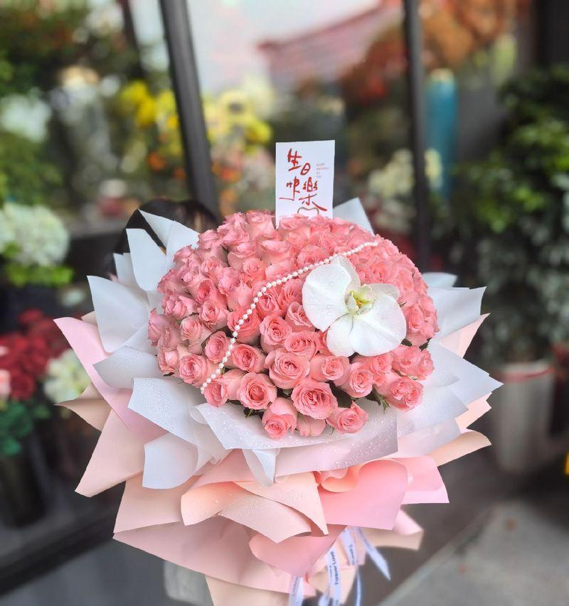 幸福的玫瑰花语通常是什么？