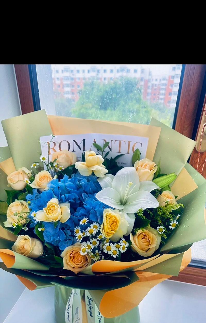 香槟玫瑰与橙芭比玫瑰花语有何不同？哪种更适合表达爱意？