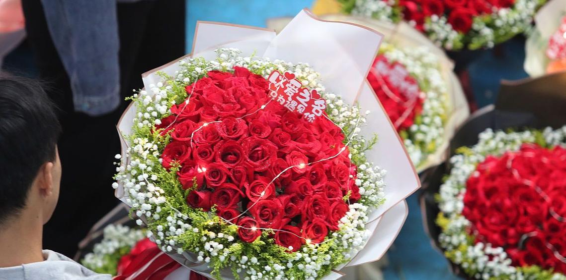 爱到永久玫瑰花语是什么？永恒爱情的玫瑰花代表什么？