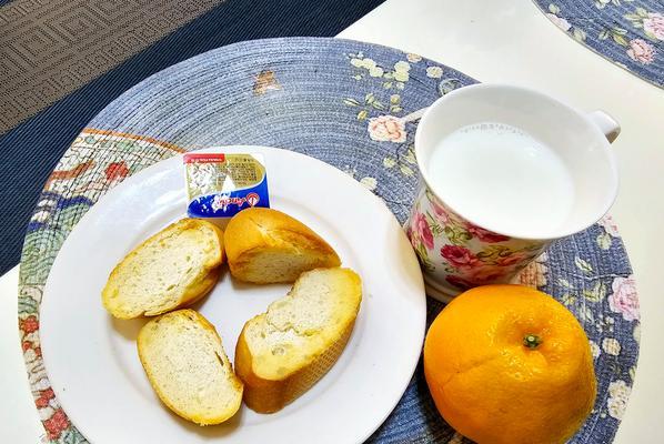 牛油棒草莓的花语有何寓意？