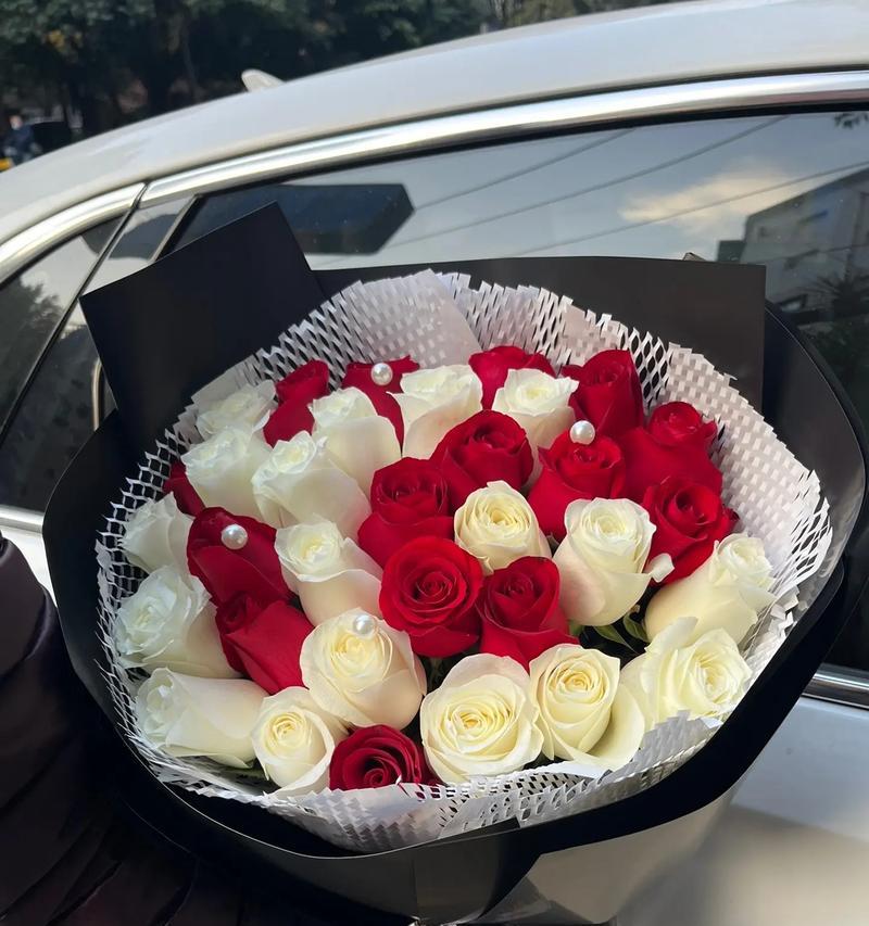 红玫瑰花语66朵含义什么意思？66朵红玫瑰代表什么？