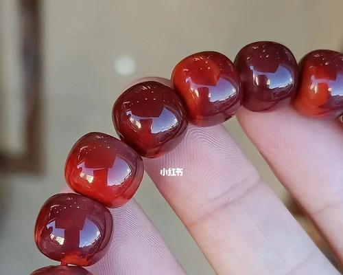 红色珠子手链加玫瑰花的寓意是什么？它代表了哪些情感？