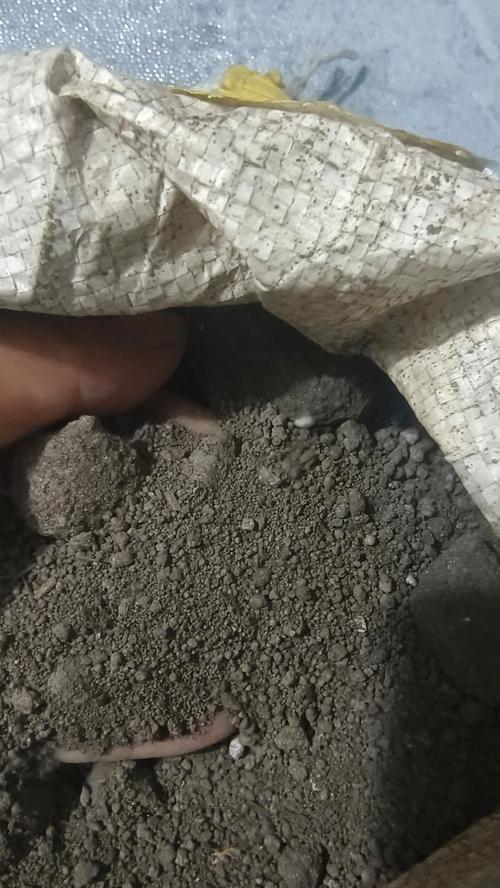 自制水旱盆栽土壤肥料的步骤和技巧？