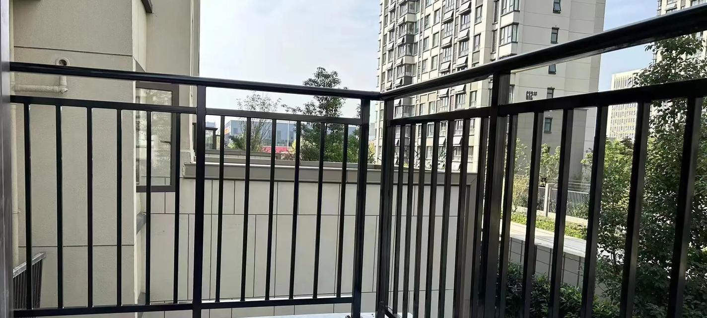 露天阳台护栏种植哪些花最合适？