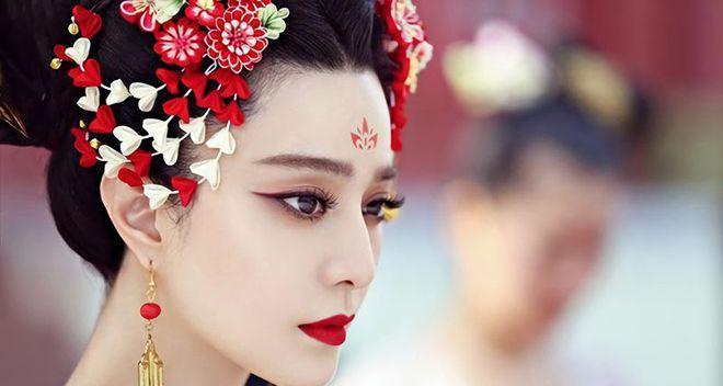 花钿在未婚女性中的含义是什么？
