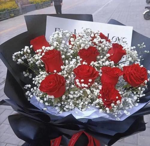 11朵玫瑰花代表什么？11朵玫瑰的花语是什么？