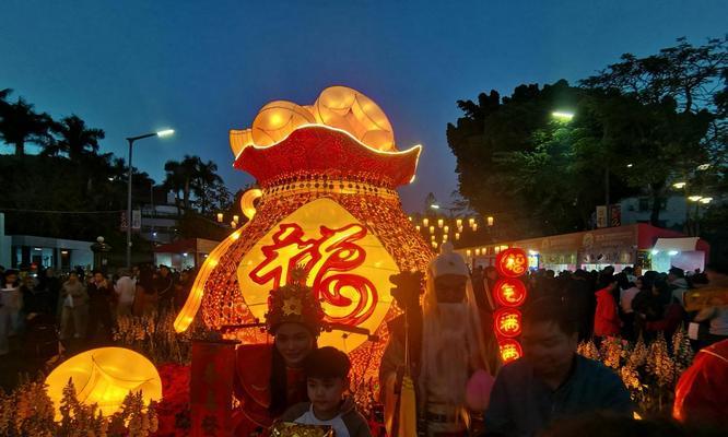 春节花街的含义是什么？花街文化的历史意义何在？