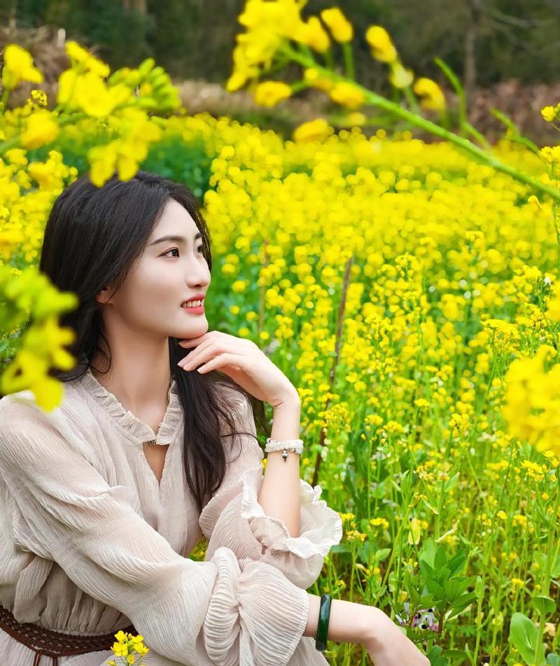 金色花的象征手法是什么？金色花代表什么意义？
