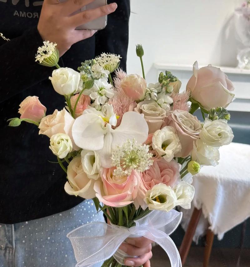 手捧花不丢弃的含义是什么？