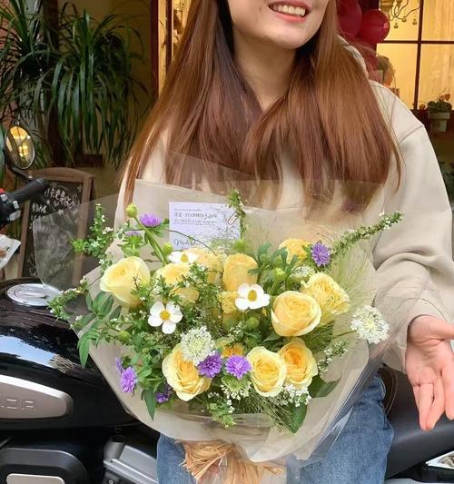 手捧花每种颜色代表什么意义？