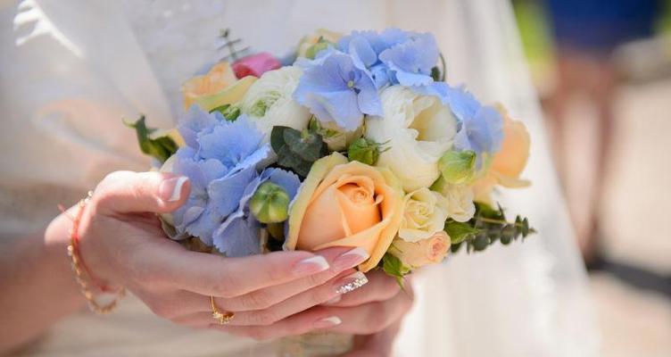 结婚手捧花的象征意义是什么？它寓意着什么？
