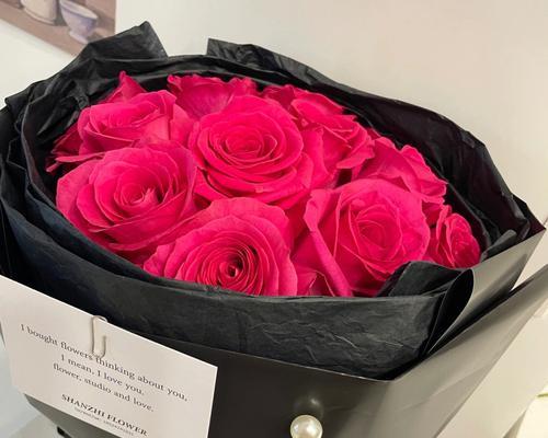 送玫红色玫瑰花的意义是什么？玫红色玫瑰花代表什么？