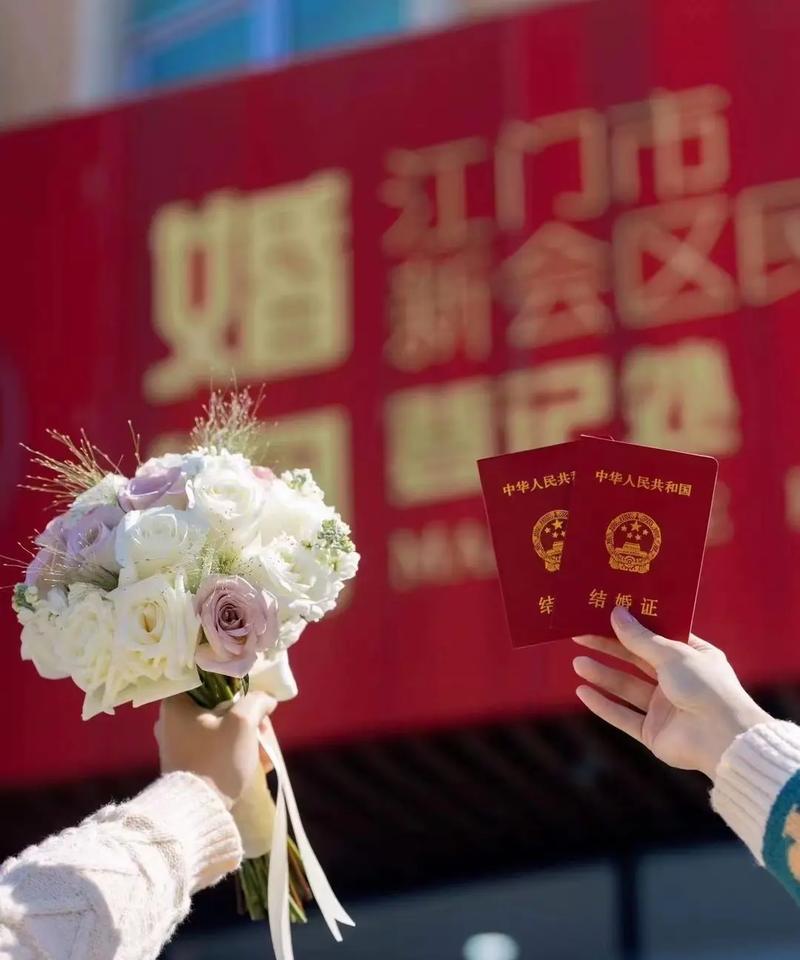 手捧花扎成四小束的寓意是什么？四小束手捧花代表什么？