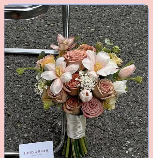 黄色手捧花的含义是什么？中式浅色手捧花的寓意是什么？