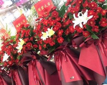 开业时手捧花有何寓意？