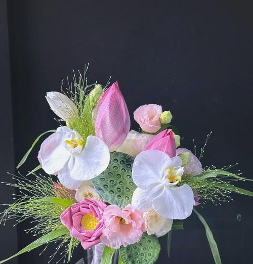 手捧花有哪些特别的寓意？手捧花的寓意有何不同？
