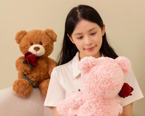 手捧花泰迪熊代表什么？泰迪熊花束的寓意是什么？