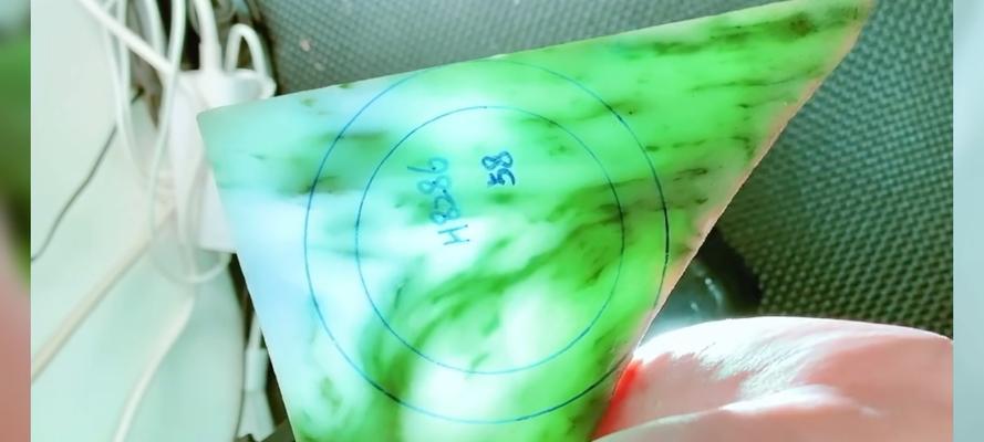 绿色飘花的寓意是什么？飘花象征着什么？