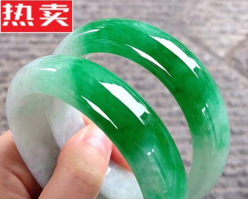 绿色飘花的寓意是什么？飘花象征着什么？