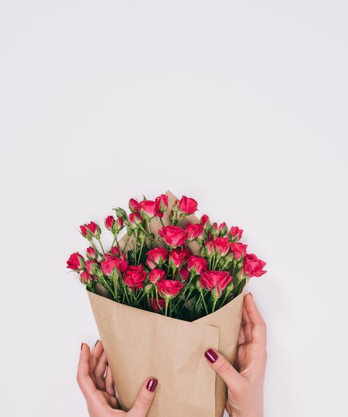 手捧花送逝去人有何寓意？逝者手捧花的意义是什么？