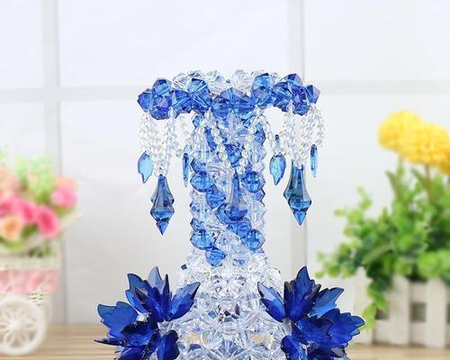 蓝色花吊坠的含义是什么？它象征着什么？