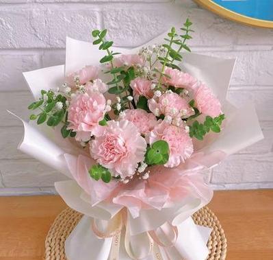 母亲节花束花语代表什么？