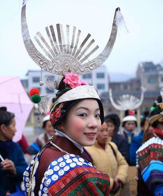 嘘花的传统意义是什么？嘘花在历史中扮演了什么角色？