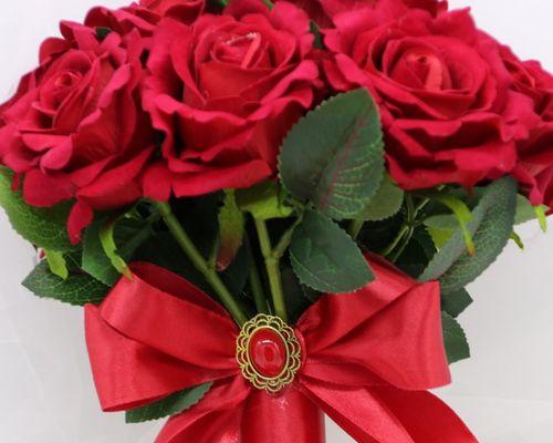 红色手捧花真花代表了什么？
