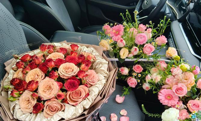 手捧花与婚车花的寓意分别是什么？