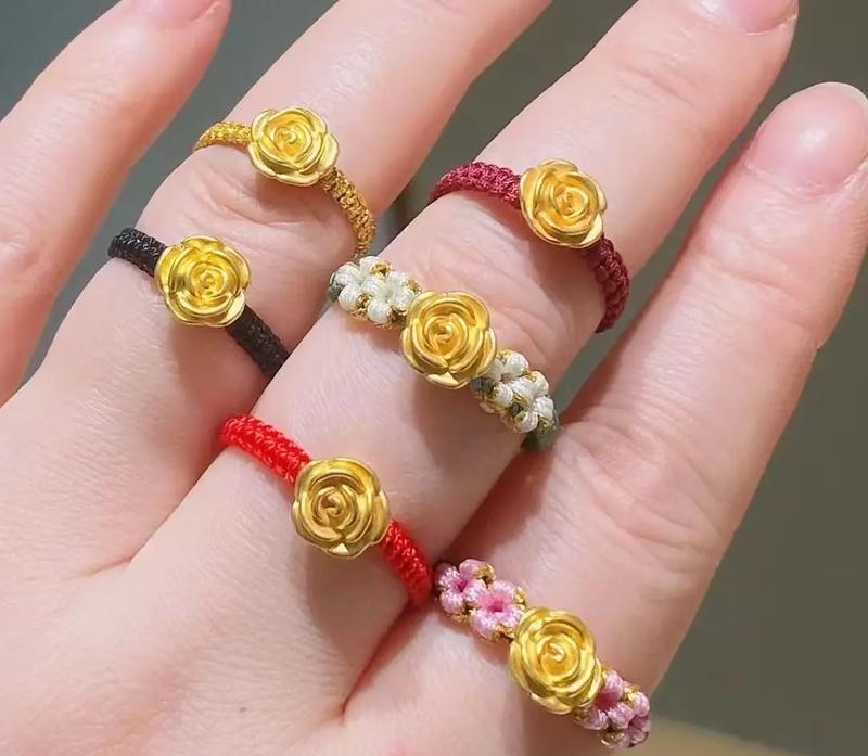 白色玫瑰花戒指的寓意是什么？它象征着什么？